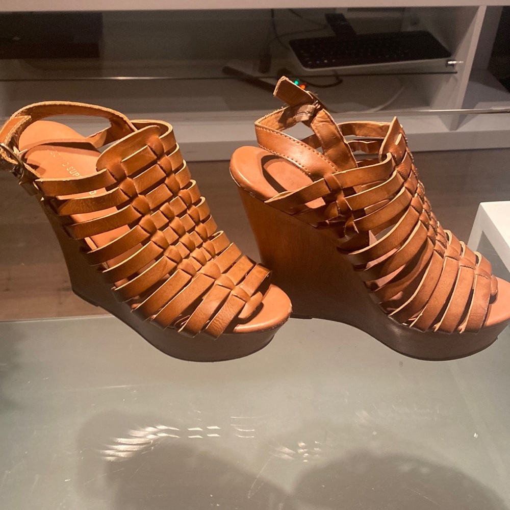 Summer shoes